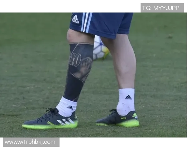 健身房里的足球明星纹身艺术探索与个人风格的完美结合