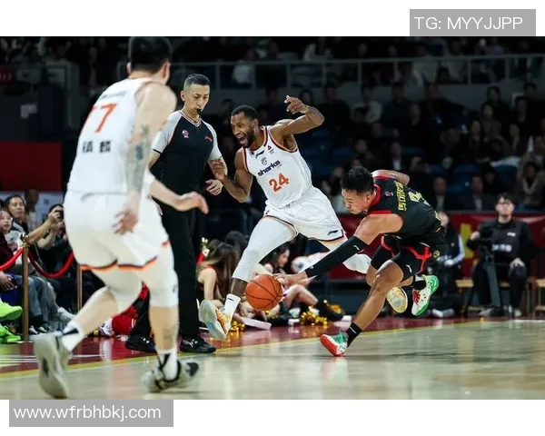 明星篮球群汇聚顶尖球员激情对决展现篮球魅力与团队精神